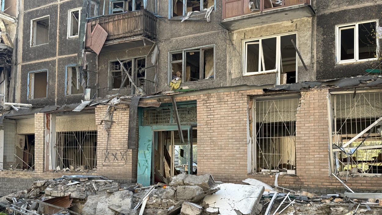 Розбитий будинок у Білозерському