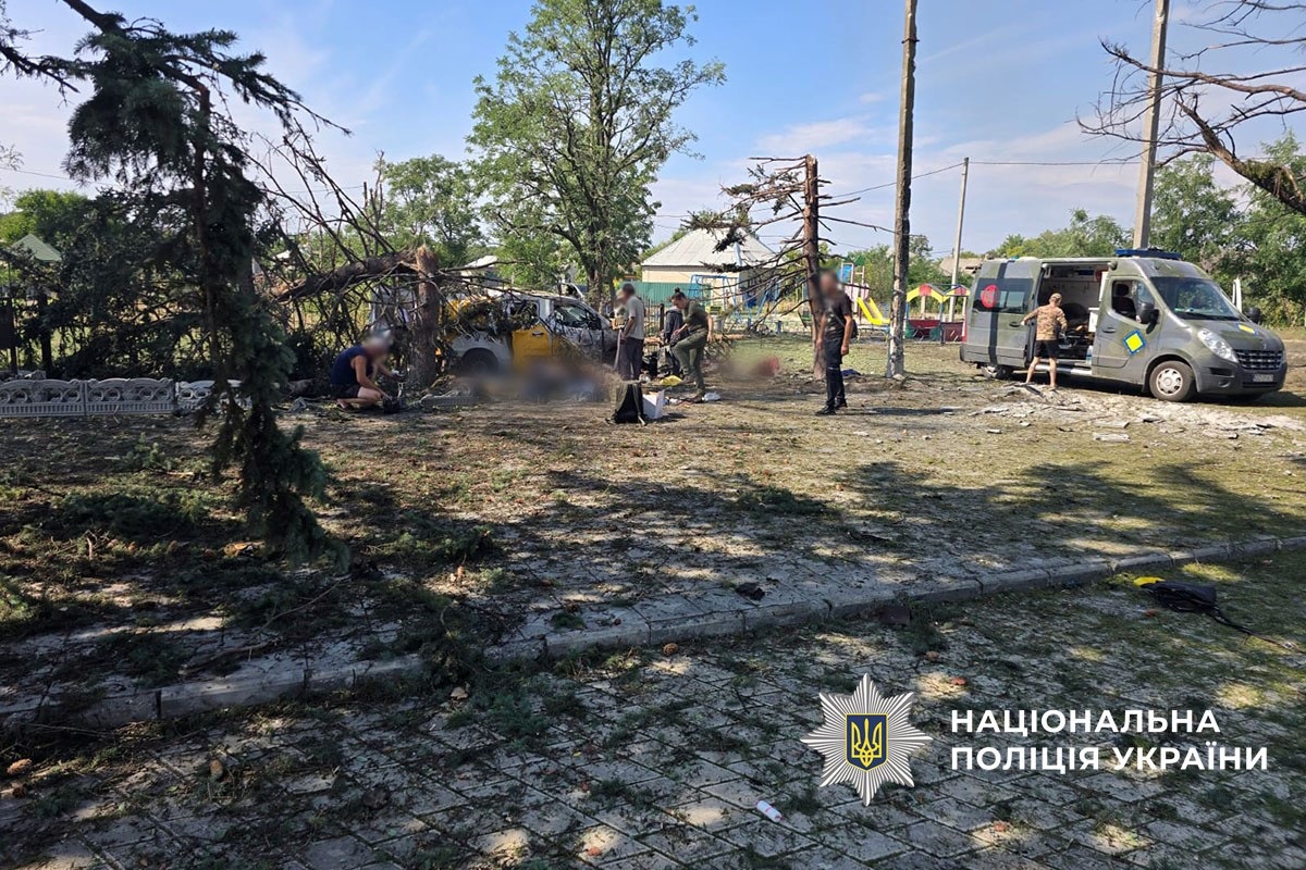 Окупанти скинули авіабомбу на Ярову і влучили у чергу за пенсією