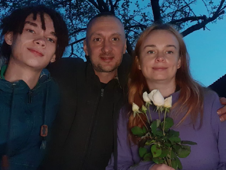 Юрій з родиною