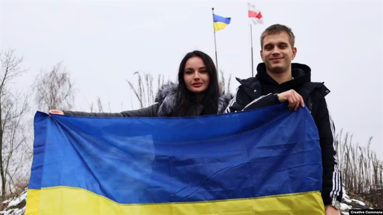 Повернення в Україну - Богдан Єрмохін із сестрою