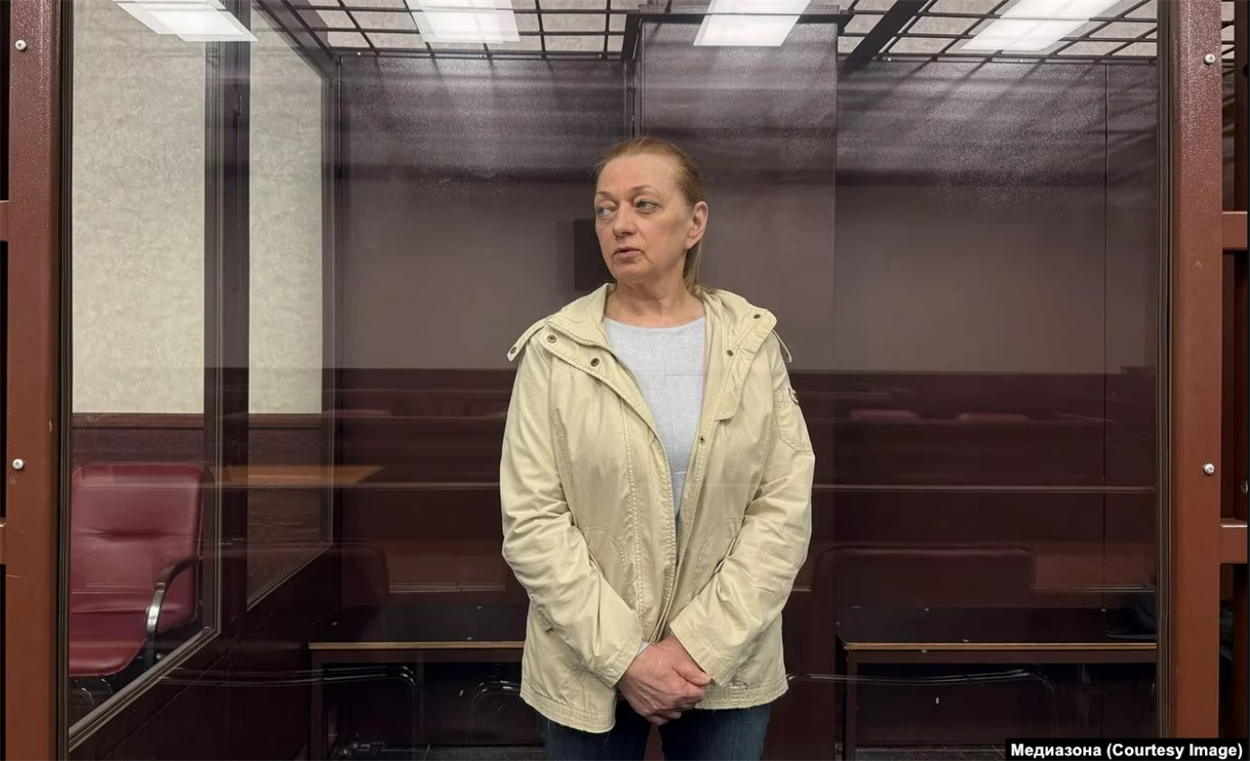 65-річну вчительку Валентину Заярну російський суд визнав винною в участі у терористичній організації, замаху на зберігання вибухівки та підготовці теракту