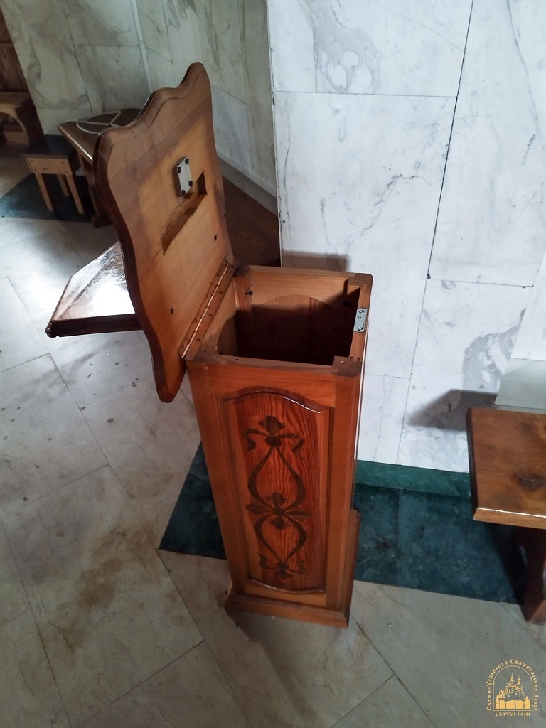 Розграбована скринька для пожертв