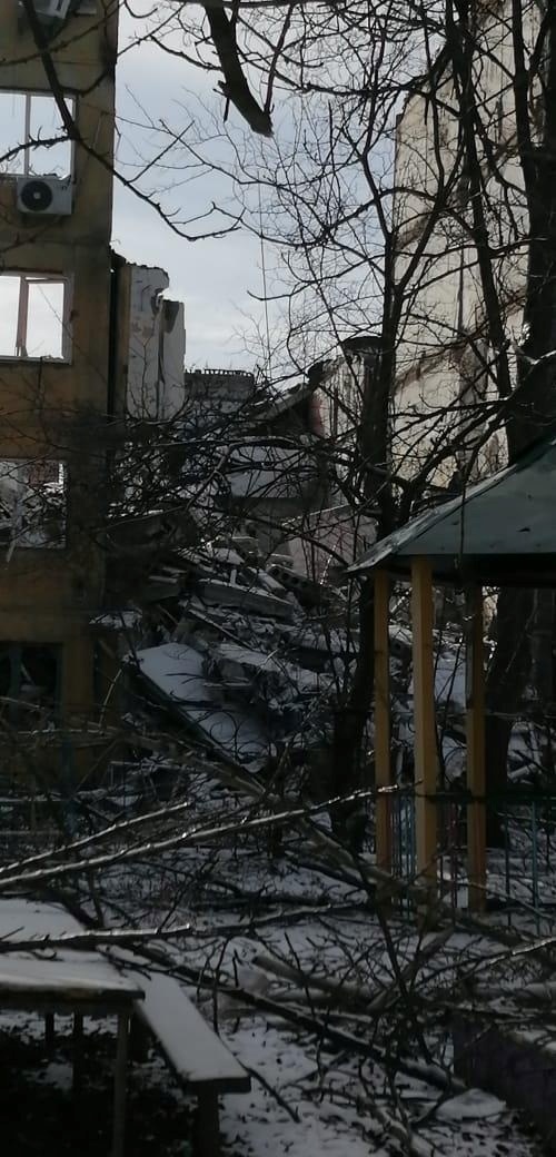 Армія РФ трьома ФАБами знищила три багатоповерхівки у Костянтинівці