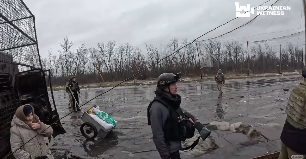 Волонтери Денис Христов і Богдан Зуяков цього дня виводили людей з Костянтинівки
