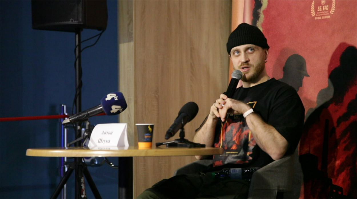 Антон Штука під час спецпоказу фільму "Останній Прометей Донбасу" у Тернополі