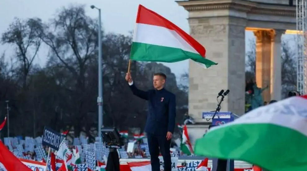 Петер Мадяр перерве 16-річну епоху правління Віктора Орбана в Угорщині