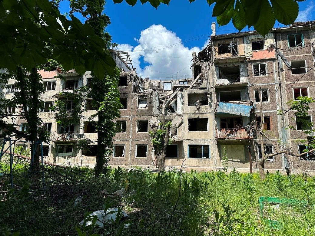 Розбитий будинок у Білозерському