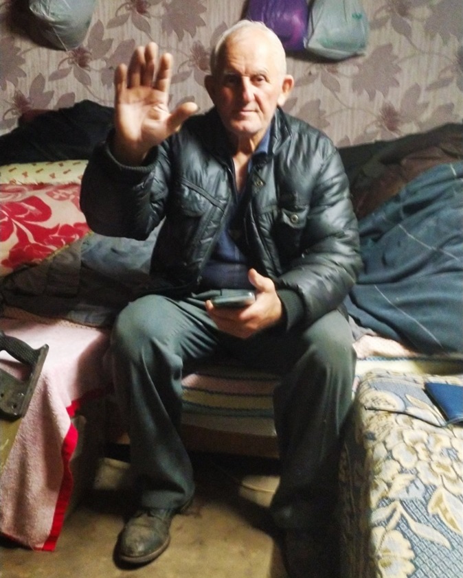 Віктор Варич у підвалі будинку