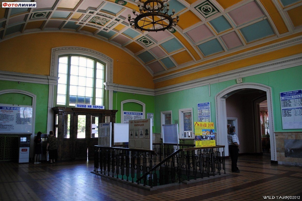 Центральна зала вокзалу, 2012 рік