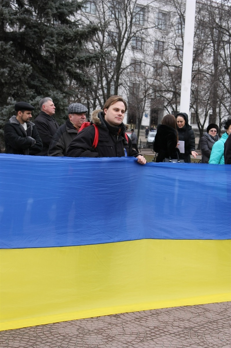 Максим був незмінним прапороносцем на Євромайдані у рідному Луганську