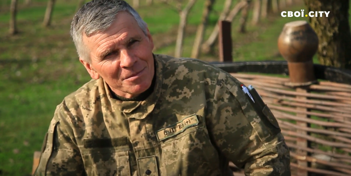 Андрій Батицький вирощує яблука