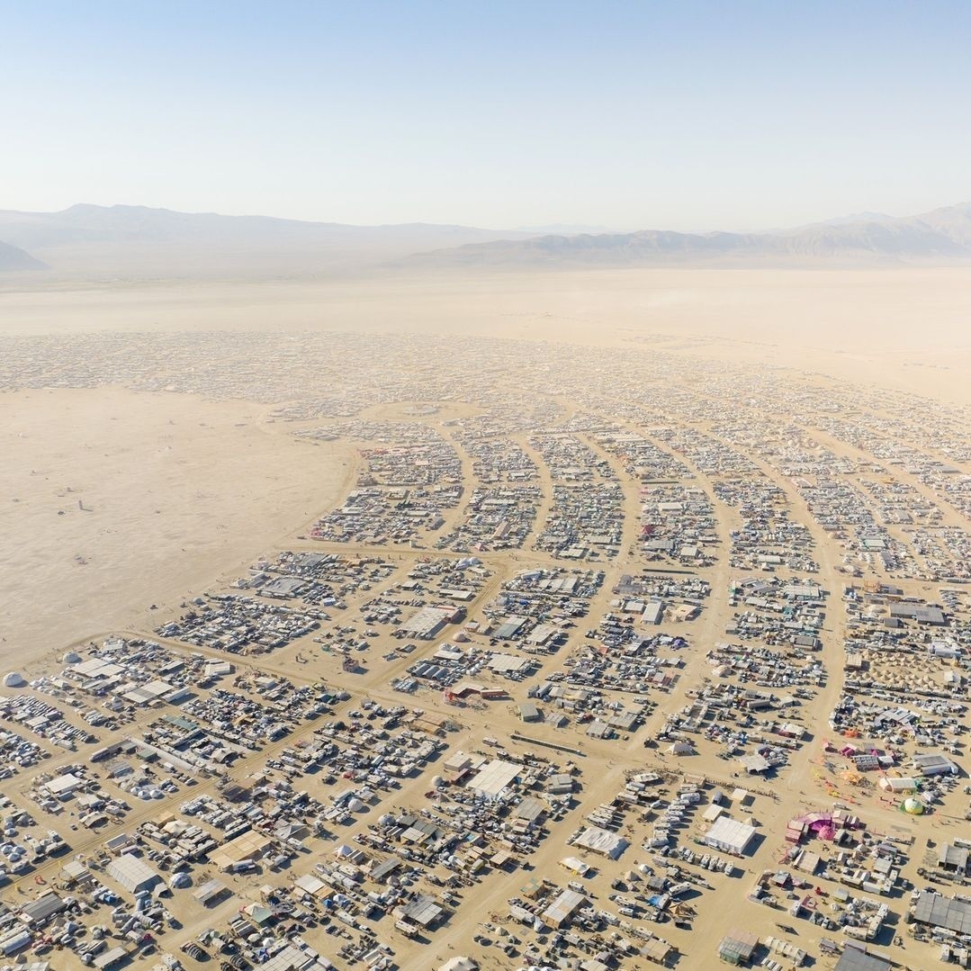 Кемпи у пустелі Instagram Burning Man